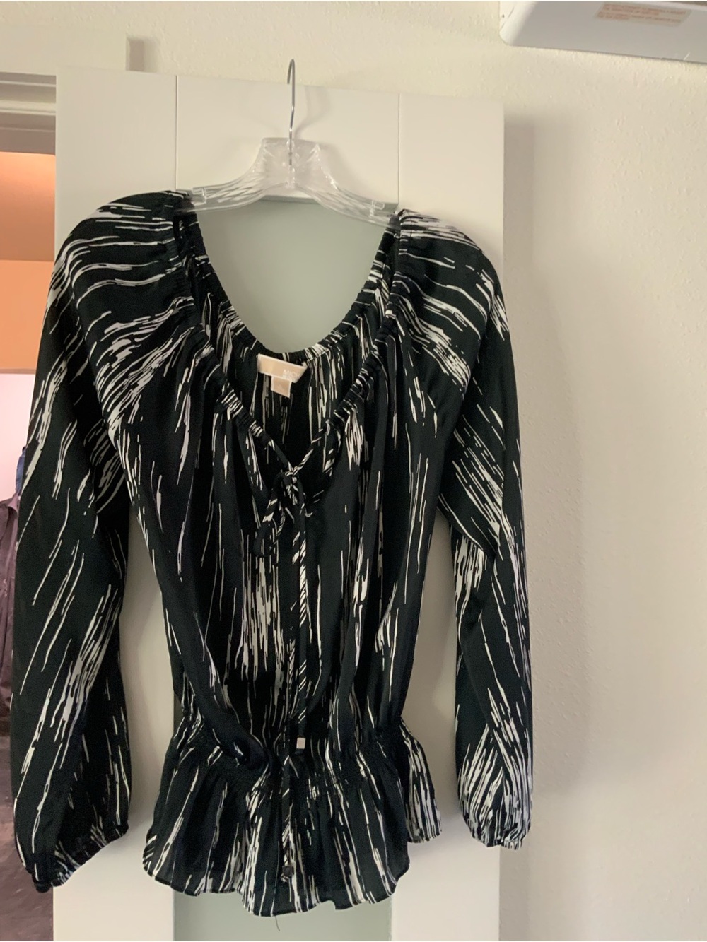 MICHAEL Michael Kors Black and White Long-Sleeve Tie-Waist Blouse